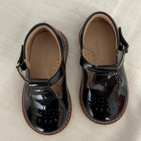 Elefantito Black Patent Leather Mary Jane Shoes Toddler Kids Size US 6 EU 21 - Picture 3 of 7